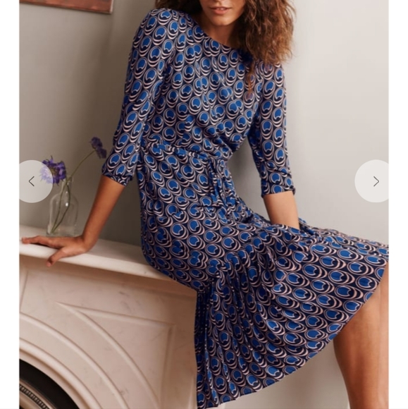 Boden Casey pleated blue printed midi dress - Picture 2 of 15